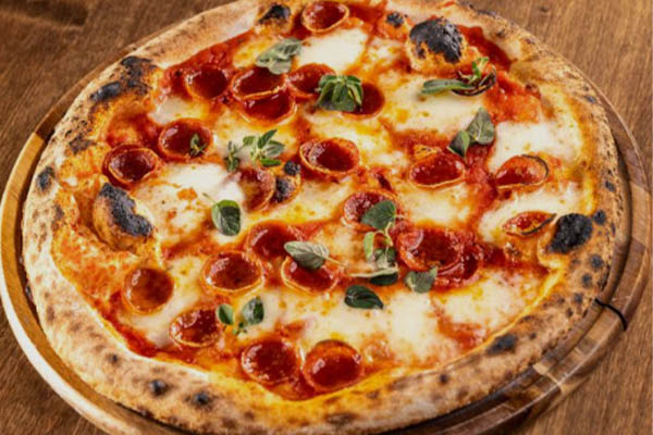 pizza at Tam Tavern